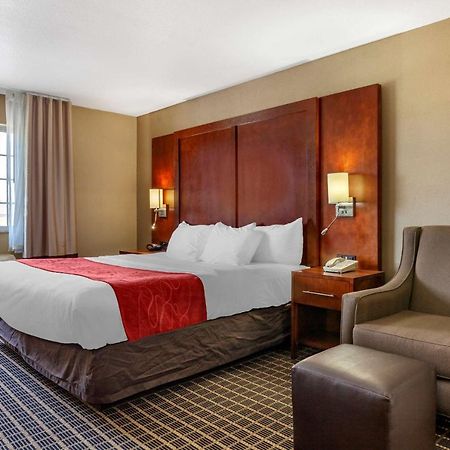 Comfort Suites Delavan - Lake Geneva Area Eksteriør billede