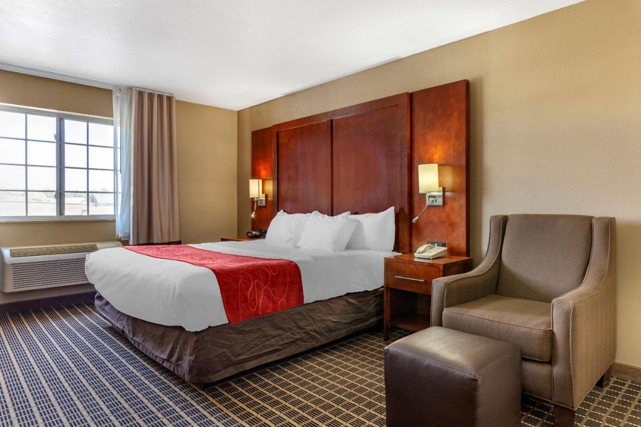 Comfort Suites Delavan - Lake Geneva Area Eksteriør billede
