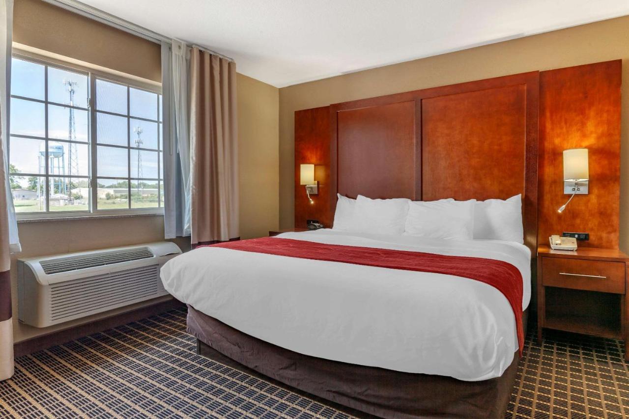 Comfort Suites Delavan - Lake Geneva Area Eksteriør billede