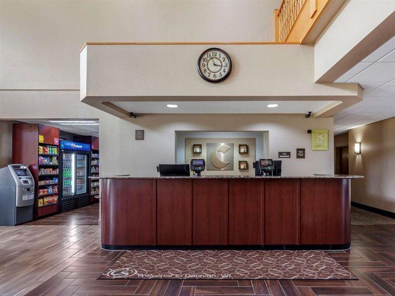 Comfort Suites Delavan - Lake Geneva Area Eksteriør billede