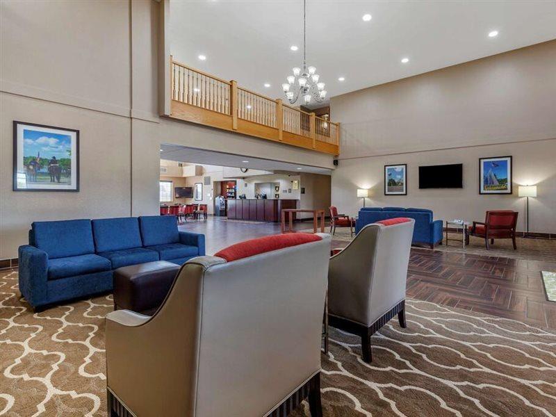 Comfort Suites Delavan - Lake Geneva Area Eksteriør billede