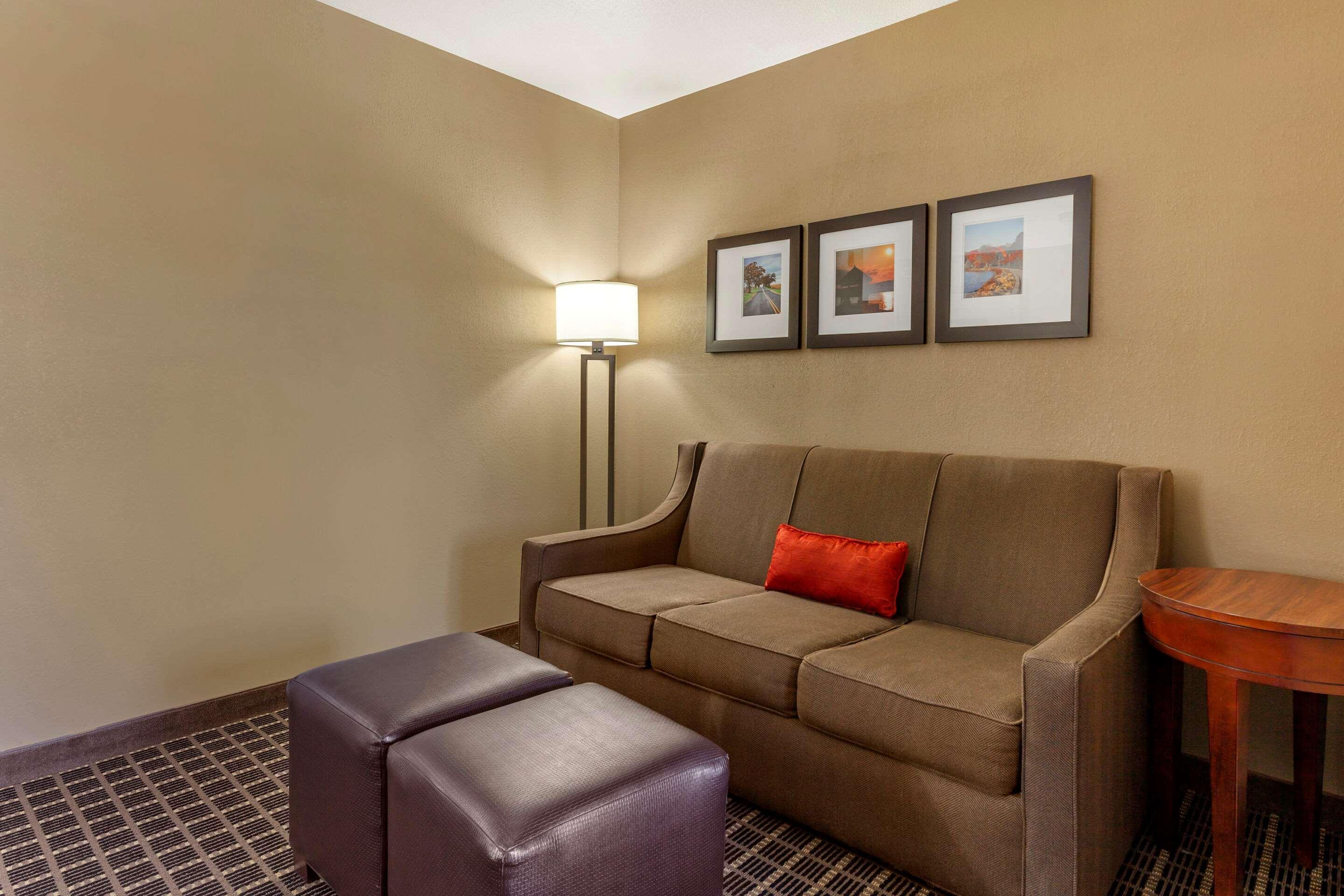 Comfort Suites Delavan - Lake Geneva Area Eksteriør billede