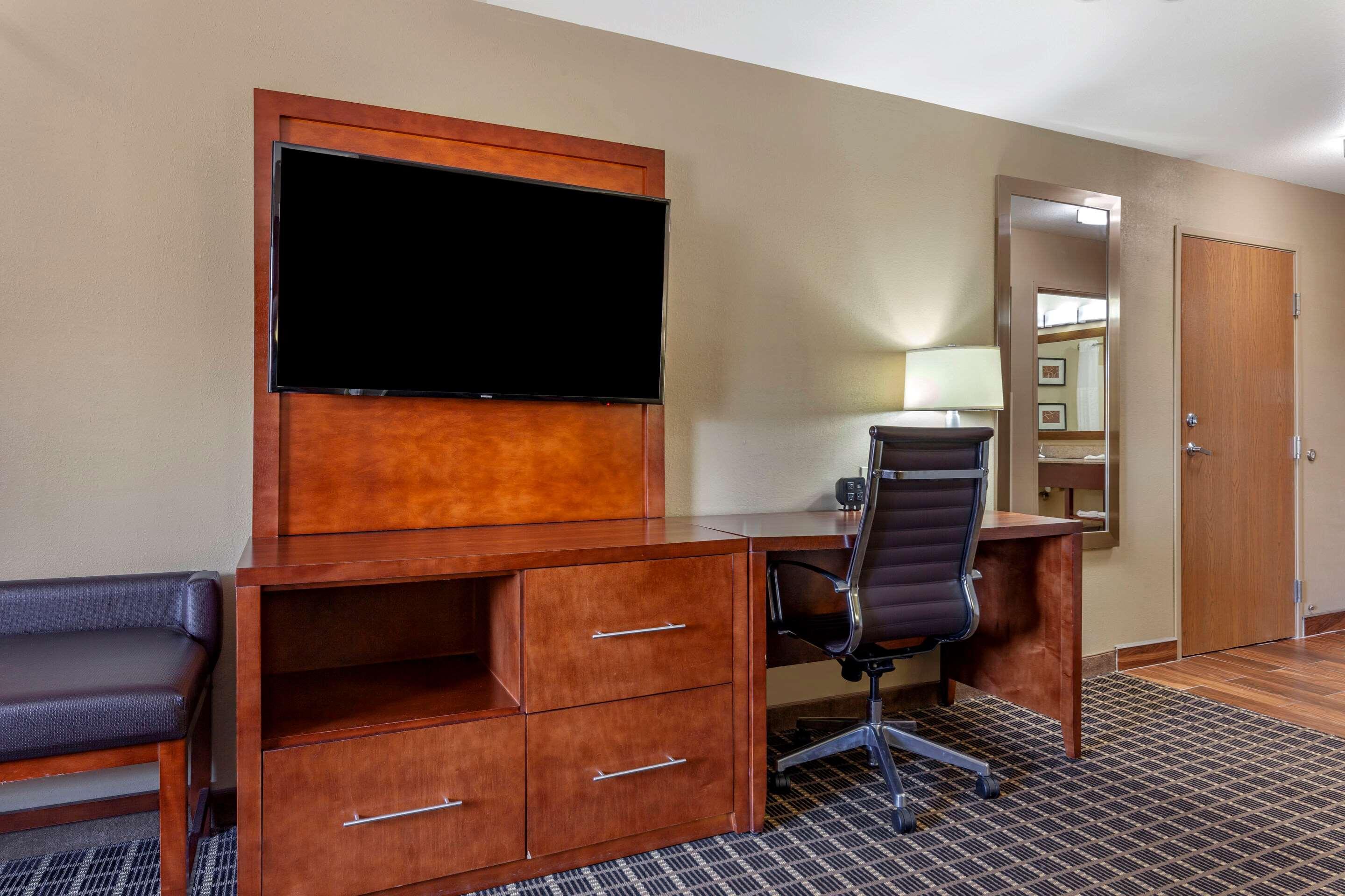 Comfort Suites Delavan - Lake Geneva Area Eksteriør billede