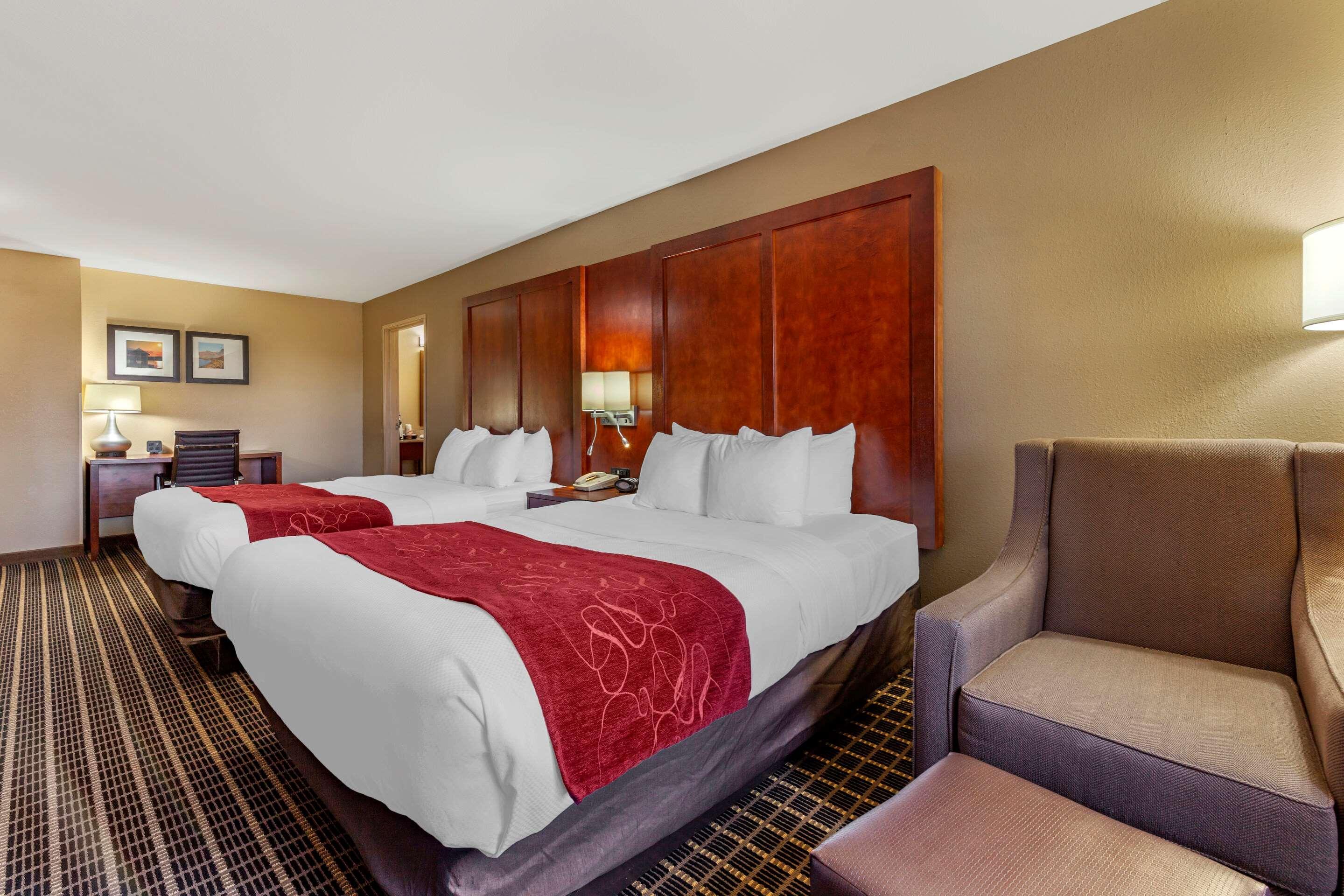 Comfort Suites Delavan - Lake Geneva Area Eksteriør billede