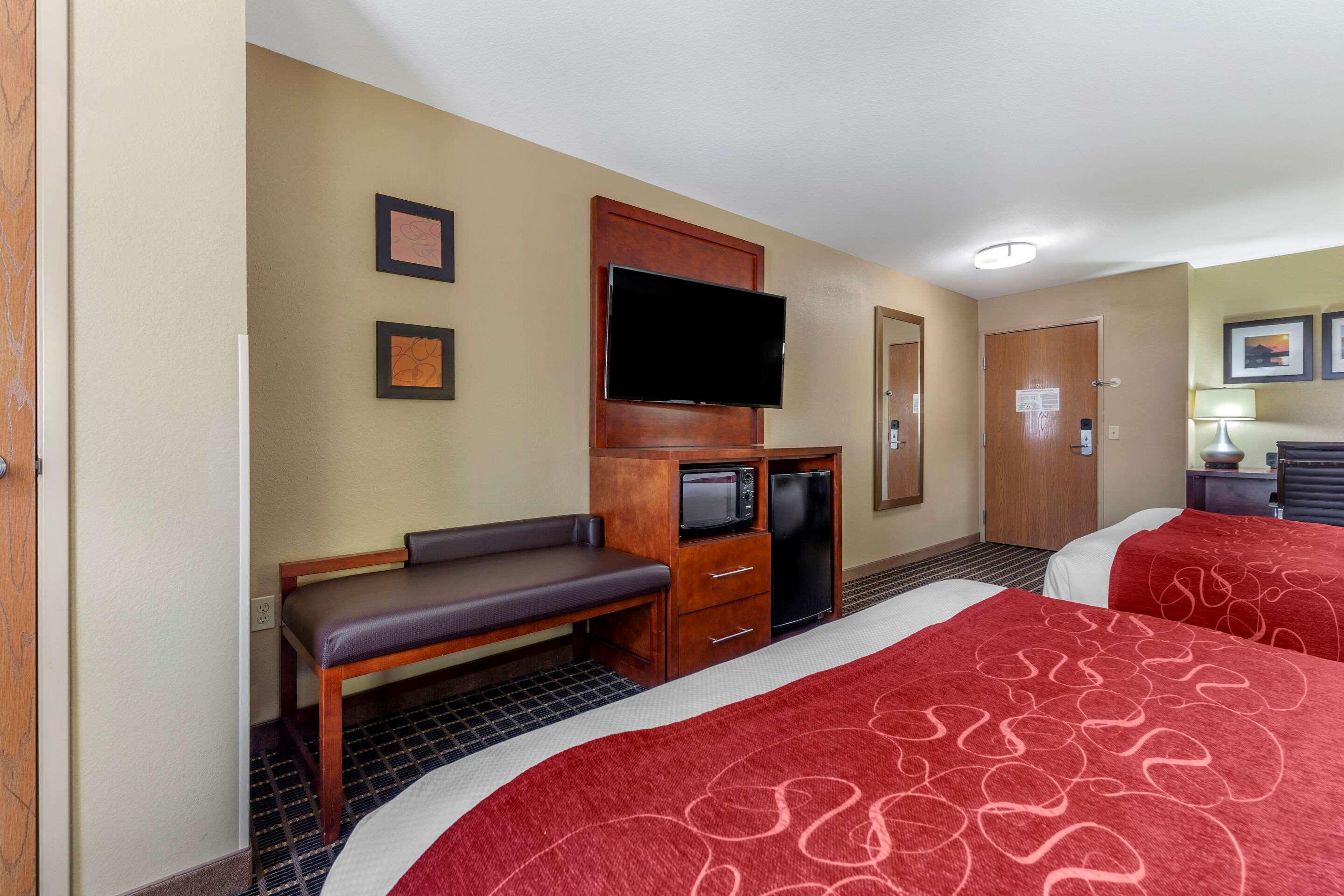 Comfort Suites Delavan - Lake Geneva Area Eksteriør billede