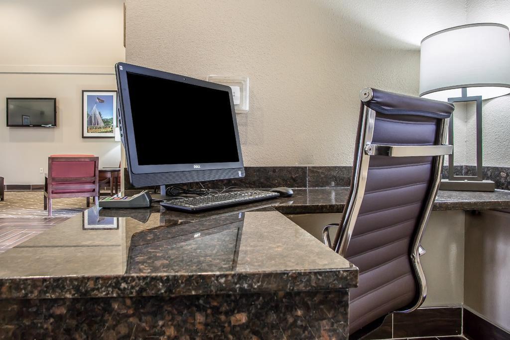 Comfort Suites Delavan - Lake Geneva Area Eksteriør billede