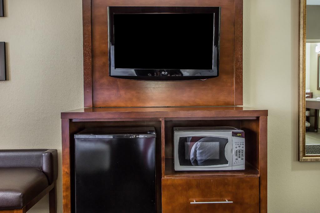 Comfort Suites Delavan - Lake Geneva Area Eksteriør billede